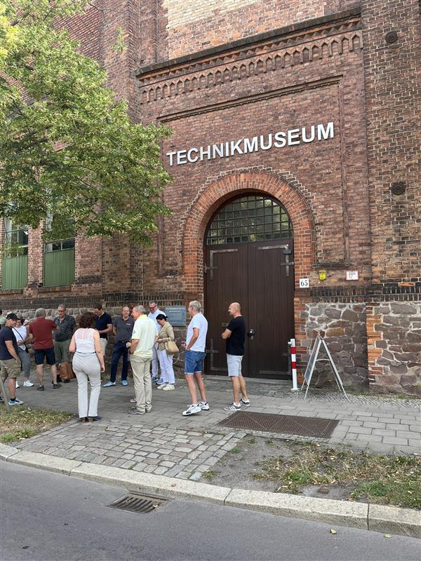 16098bfa d34c 4a47 ac60 eac6ef7d82e9